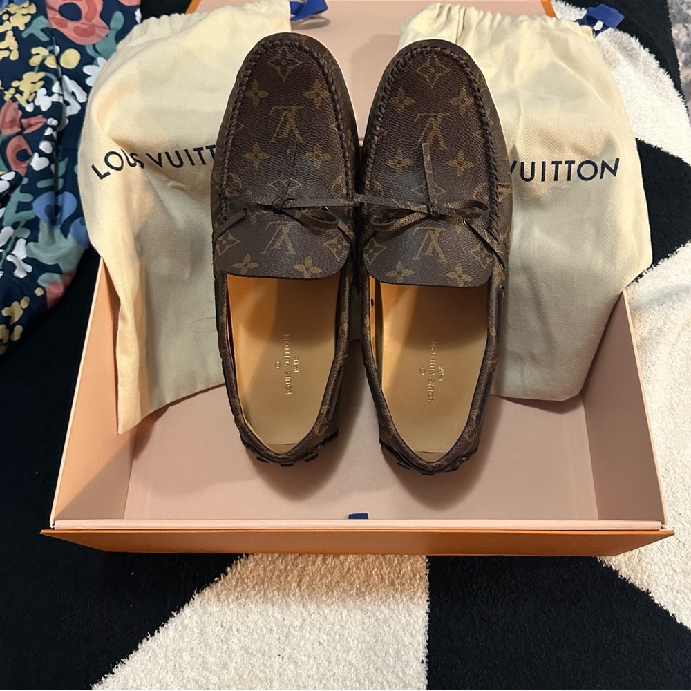 Louis Vuitton Black and Orange Athletic Shoes - Picture 3 of 10